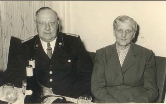 Firmengründer Wilhelm Becker mit Frau Tida im Jahr 1954 Firmengründer Wilhelm Becker mit Frau Tida im Jahr 1954