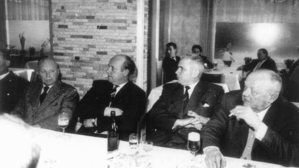 v.l.: Max Griska, Bgm. Willi Lührs, Stadtd. Harting, Ratsherr H. Pleines