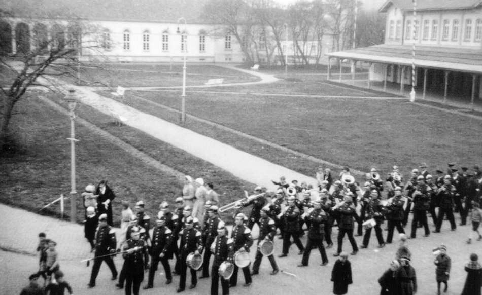 Umzug mit dem "Kriegerverein" - November 1934 Umzug mit dem "Kriegerverein" - November 1934