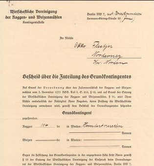 Okko Fleetjer wird das Grundkontingent von 114 Tonnen Roggen zugeteilt.