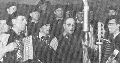 Am Mikrofon Hein Jacobs