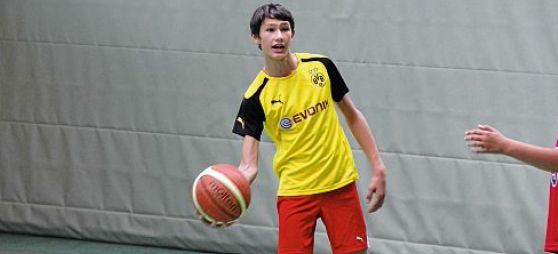 Mitspieler im Angriff Mitspieler im Angriff